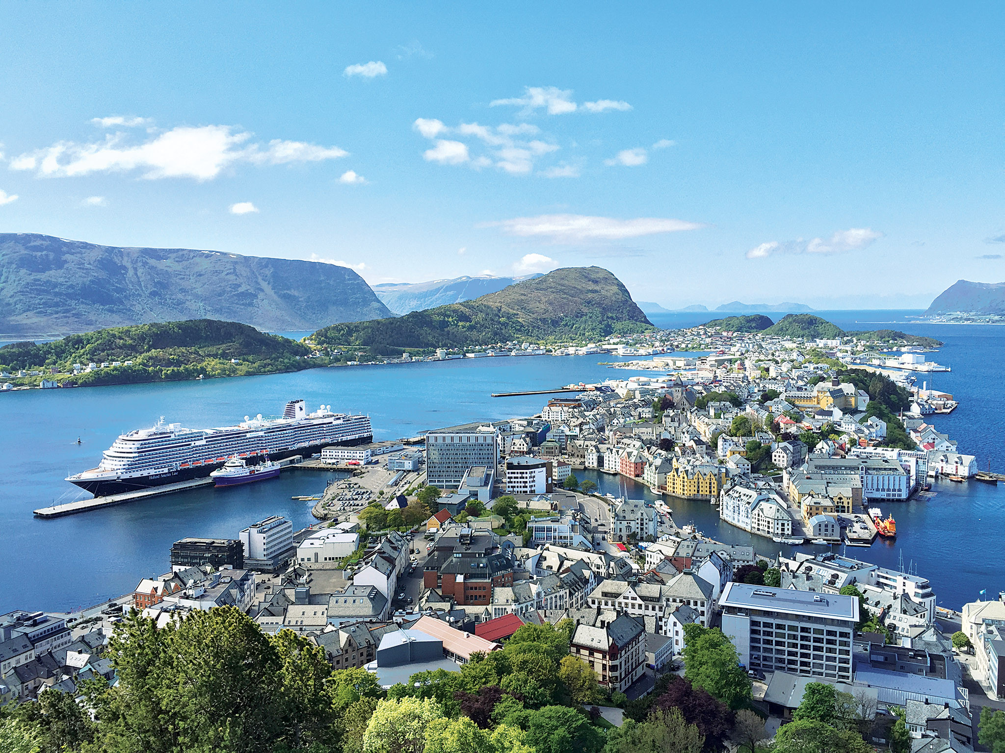 Norwegen Kreuzfahrt 2027: Holland America Line bringt euch tiefer in die Fjorde als je zuvor